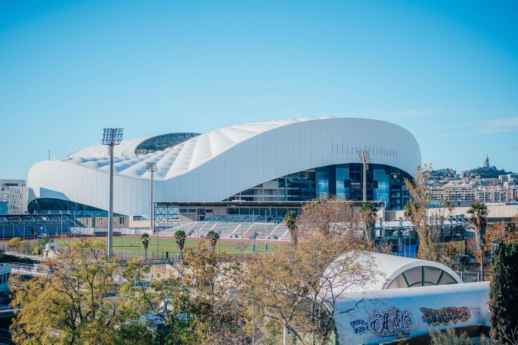 Velodrome 6 Couchages Avec Clim Marselha Exterior foto